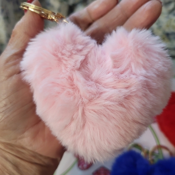 3 Heart Fluffy PomPom Key Chain NEW RED,PINK,BLUE - Picture 4 of 11